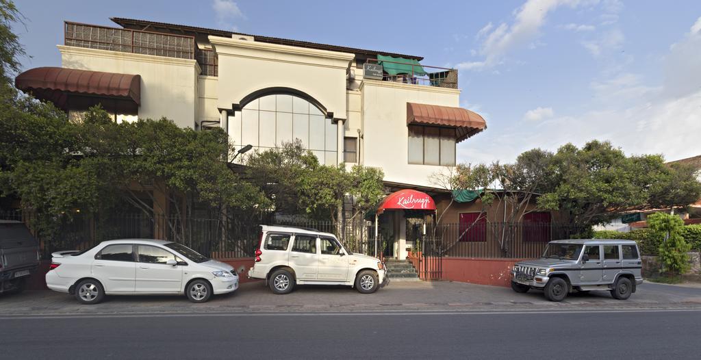 Kailrugji - A City Center Hotel Jaipur Exteriör bild
